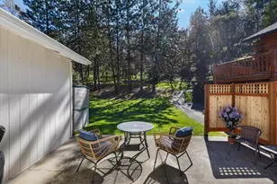 645 S 5th, Jacksonville, OR 97530 - Photo 32