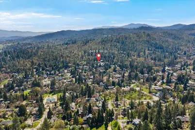 645 S 5th, Jacksonville, OR 97530 - Photo 44