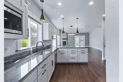 201 SE Sand Cyn Lane, Grants Pass, OR 97527 - Photo 8