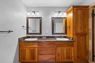 2818 Esther Ln, Grants Pass, OR 97527 - Photo 10