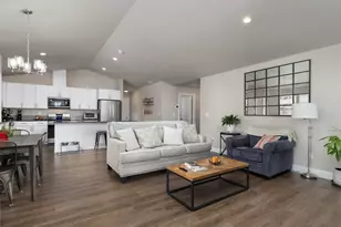 450 NE Oak Ct, Redmond, OR 97756 - Photo 6