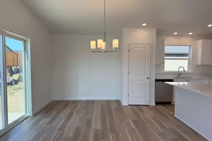 639 NE Arnold St, Madras, OR 97741 - Photo 10