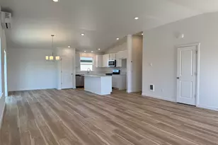 639 NE Arnold St, Madras, OR 97741 - Photo 14