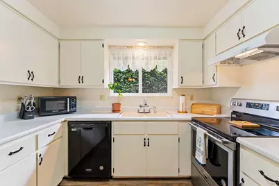 714 Brookside Circle, Rogue River, OR 97537 - Photo 6