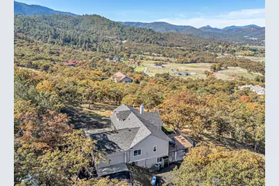 5227 Pioneer Road, Medford, OR 97501 - Photo 54