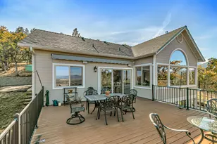 5227 Pioneer Rd, Medford, OR 97501 - Photo 46