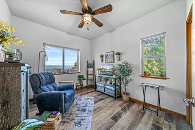 5227 Pioneer Road, Medford, OR 97501 - Photo 26