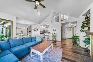 5227 Pioneer Rd, Medford, OR 97501 - Photo 8