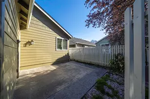 3350 Edgewater Dr, Medford, OR 97504 - Photo 26