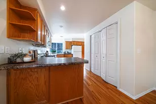 3350 Edgewater Dr, Medford, OR 97504 - Photo 14