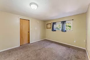 15 Black Oak Dr, Shady Cove, OR 97539 - Photo 14