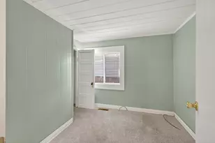 1251 NW Newport Ave, Bend, OR 97703 - Photo 12