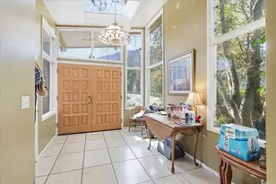 325 Mountain View Pl, Grants Pass, OR 97527 - Photo 4