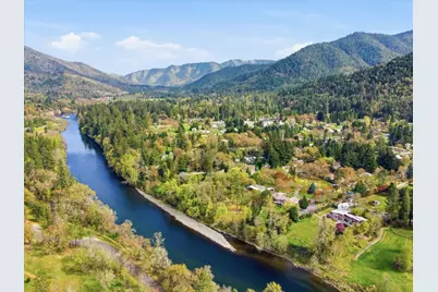 325 Mountain View Place, Grants Pass, OR 97527 - Photo 38