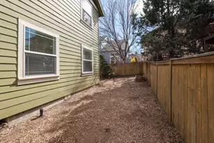 20669 Sierra Dr, Bend, OR 97701 - Photo 32