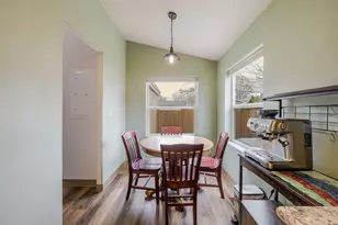 2051 NE Uintah Ct, Redmond, OR 97756 - Photo 16