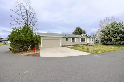 2051 NE Uintah Court, Redmond, OR 97756 - Photo 4