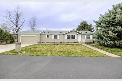 2051 NE Uintah Court, Redmond, OR 97756 - Photo 1