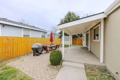 2051 NE Uintah Court, Redmond, OR 97756 - Photo 6