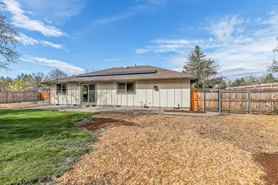 2864 Hawaiian Avenue, Medford, OR 97504 - Photo 24