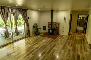 101 Cascade Dr, Cave Junction, OR 97523 - Photo 28