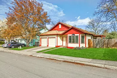 112 N Wightman Street, Ashland, OR 97520 - Photo 2