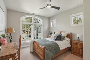 1041 E Timber Pine Dr, Sisters, OR 97759 - Photo 46