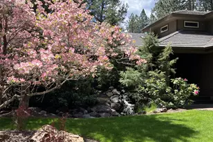 19397 Soda Springs Dr, Bend, OR 97702 - Photo 2