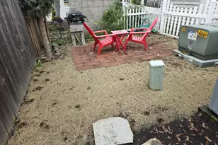 1055 N 5th St, Jacksonville, OR 97530 - Photo 24