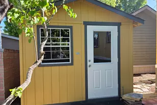 1055 N 5th St, Jacksonville, OR 97530 - Photo 8