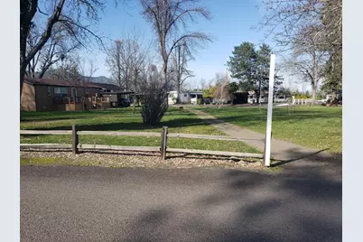 1055 N 5th Street #UNIT 3, Jacksonville, OR 97530 - Photo 18