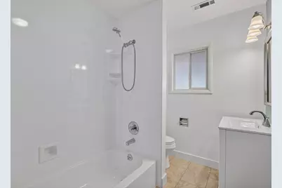 856 W 14th Street, Medford, OR 97501 - Photo 14