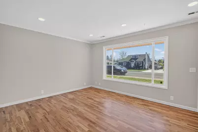 856 W 14th Street, Medford, OR 97501 - Photo 6