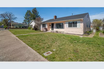 856 W 14th Street, Medford, OR 97501 - Photo 32