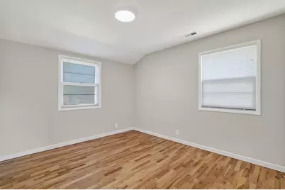 856 W 14th Street, Medford, OR 97501 - Photo 12