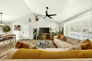 934 Pittview Ave, Central Point, OR 97502 - Photo 8