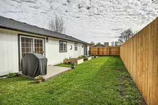 934 Pittview Ave, Central Point, OR 97502 - Photo 30