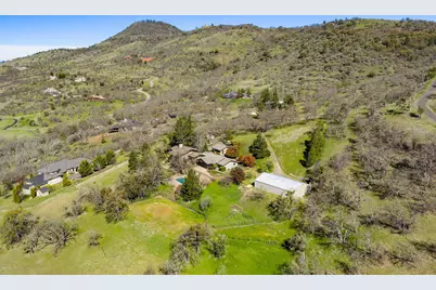 6023 Hillcrest Road, Medford, OR 97504 - Photo 52