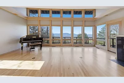 6023 Hillcrest Road, Medford, OR 97504 - Photo 6