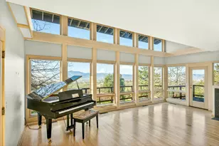 6023 Hillcrest Rd, Medford, OR 97504 - Photo 10