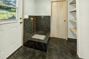 6023 Hillcrest Rd, Medford, OR 97504 - Photo 30