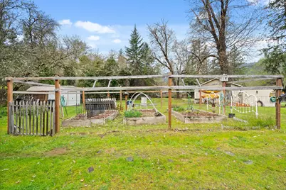 [Address not provided], Rogue River, OR 97537 - Photo 40