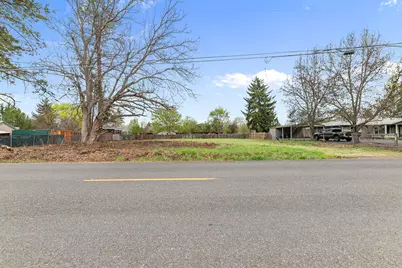 S Peach Street, Medford, OR 97501 - Photo 10