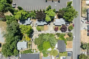 307 Tussey Ln, Grants Pass, OR 97527 - Photo 2