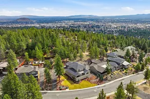 2005 NW Glassow Dr, Bend, OR 97703 - Photo 38