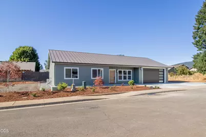 405 Cece Lane, Cave Junction, OR 97523 - Photo 28