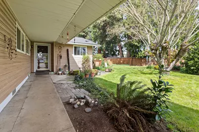 1584 NW Spray Court, Roseburg, OR 97471 - Photo 2