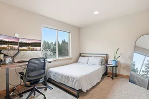 115 Northwest Mount Washington Drive, Bend, OR 97703 - Photo 16