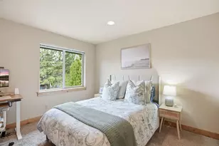 115 Northwest Mount Washington Drive, Bend, OR 97703 - Photo 14