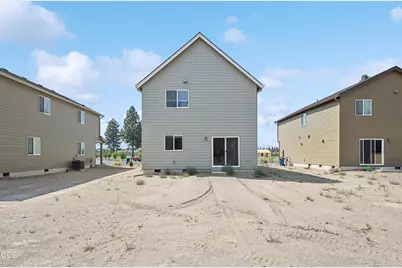 51718 Jubilee Pine Dr, La Pine, OR 97739 - Photo 2